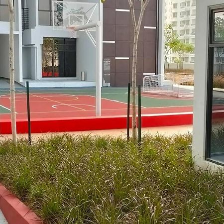 Astetica Pool & Lake View High Floor 100Mbps Wifi Netflix Сери-Кембанган Экстерьер фото