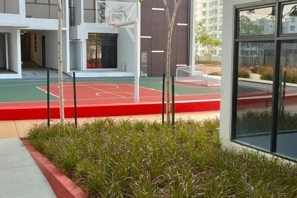 Astetica Pool & Lake View High Floor 100Mbps Wifi Netflix Сери-Кембанган Экстерьер фото