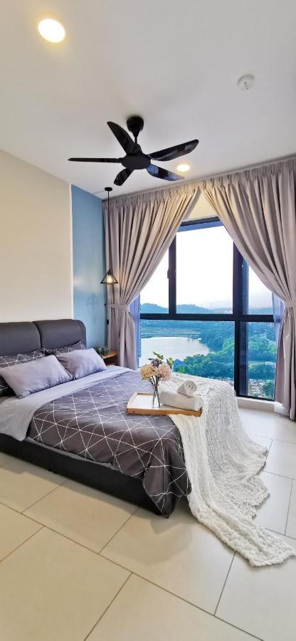 Astetica Pool & Lake View High Floor 100Mbps Wifi Netflix Сери-Кембанган Экстерьер фото